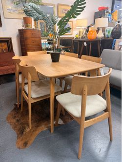 7-Piece Scandinavian Dining Set – Natural Finish – $775