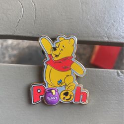 2002 Winnie The Pooh Collector Pin