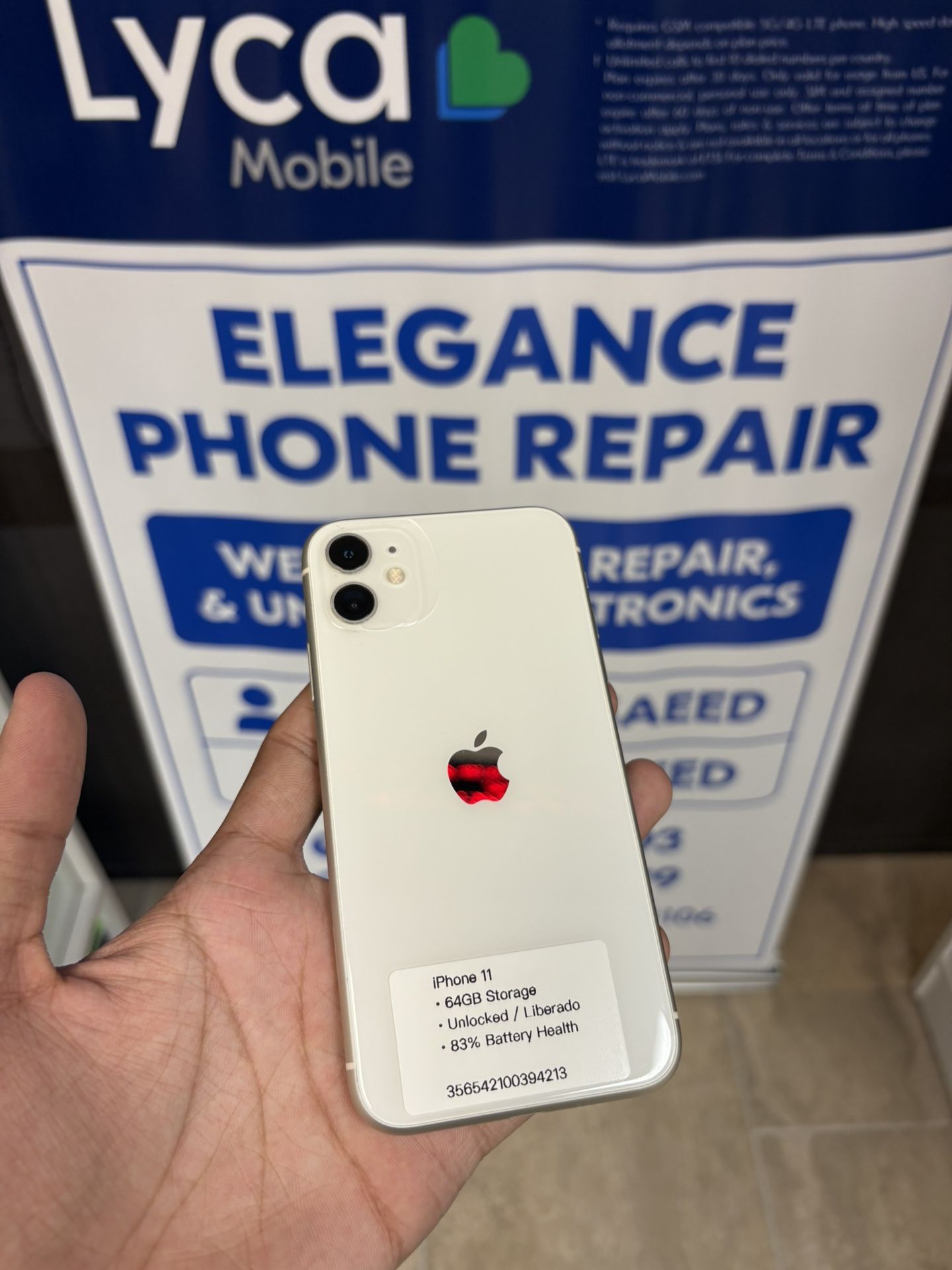Apple iPhone 11 (64GB)