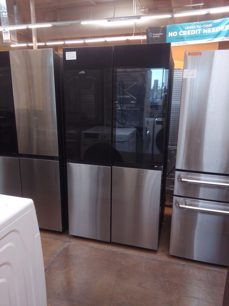 Samsung 29 Cu Ft 4-Door Flex Refrigerator With Family Hub