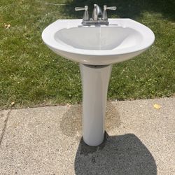 Porcelain Pedestal Sink White With Hardware