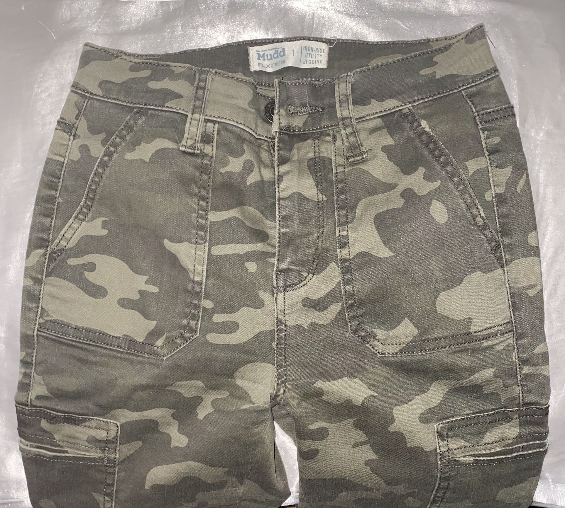 Camouflage High Rise Size 1 Stretch Skinny Jeans