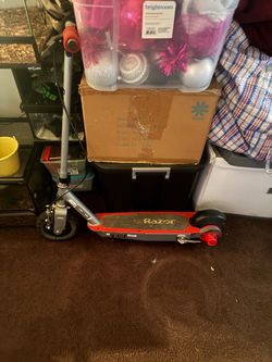 Electric razor scooter