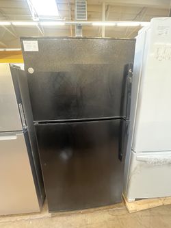 GE 21.1 cu ft, 32.875” W, Top-Freezer Refrigerator, Energy Star