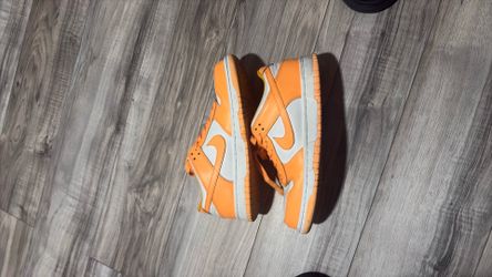 Orange dunks