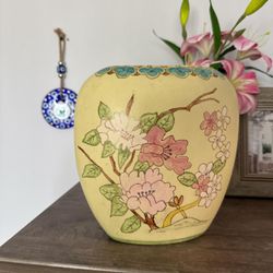 vintage handpainted 🥹Yellow and pink floral ceramic vase #homedecor