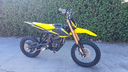 Surron Hyper Bee 2025 (30 Miles) Good Condition