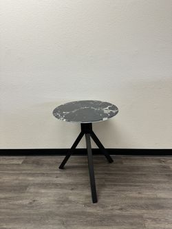 Modern Sintered Stone Side Table (23.5”) 