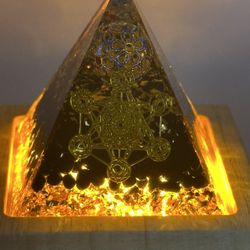Orgonite pyramid with hexagram, obsidian, flower balls, orgone pyramid symbolises good love, peace and health, esoteric gifts made of energy stones, c