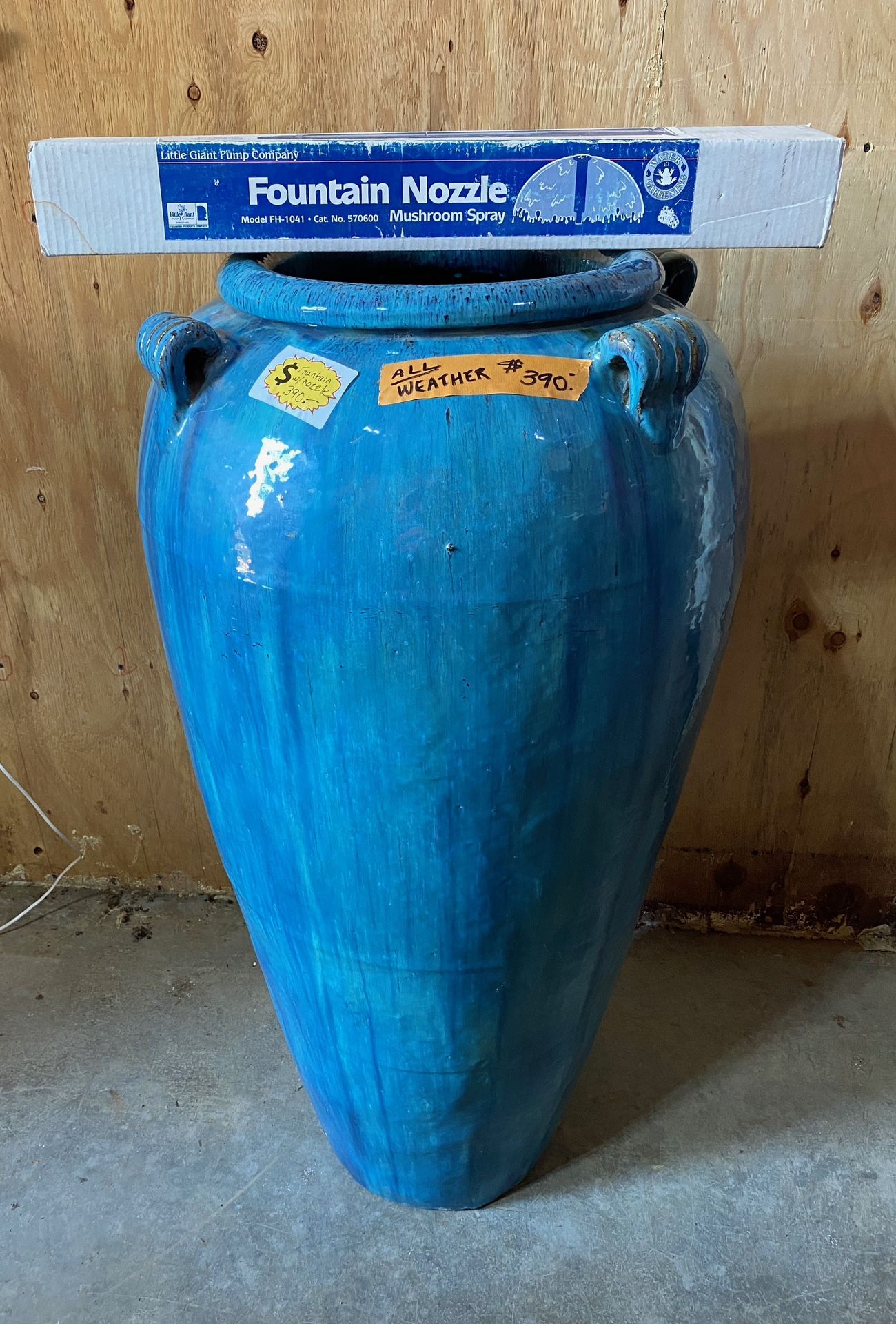 Fountain/vase