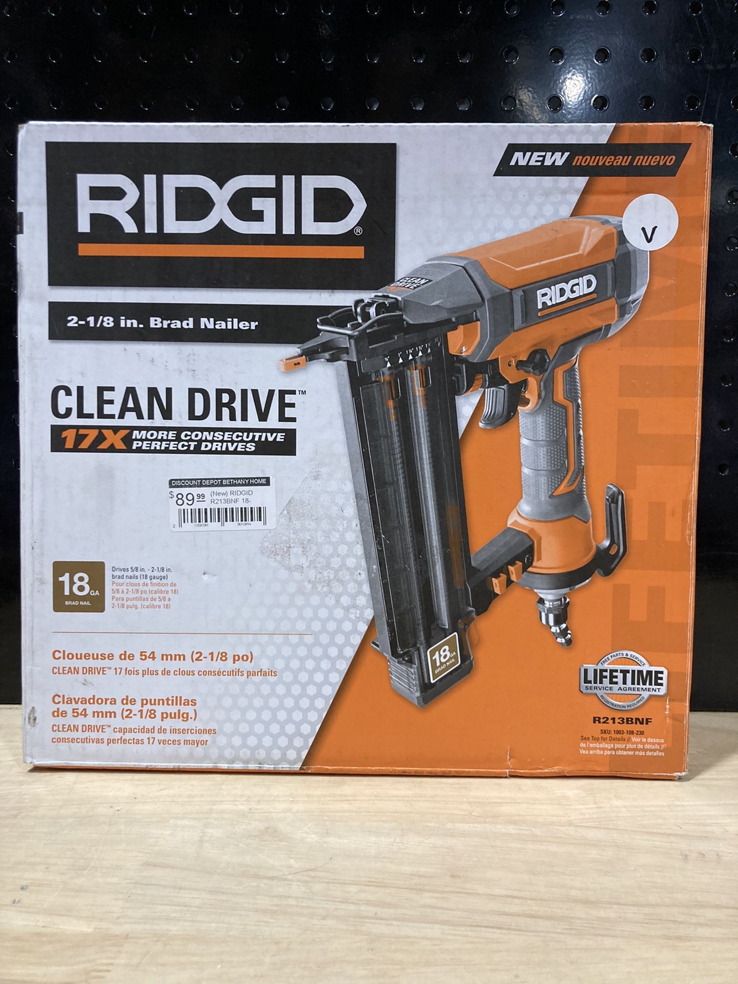 RIDGID RIDGID 18V 18Gauge Cordless 21/8 Brad Nailer For