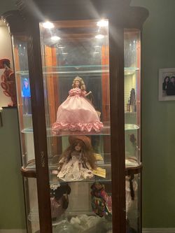 Curio/china Cabinet Beautiful 