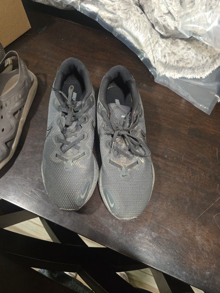 Mens Nike Size 11.5