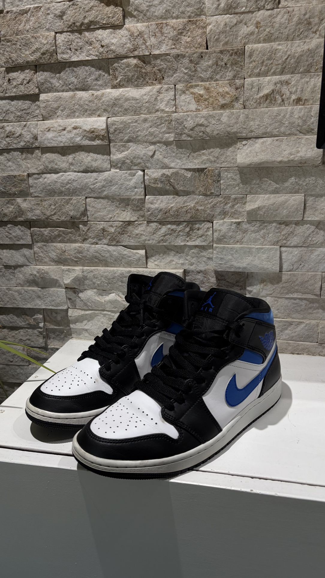 Jordan 1 mid racer blue 