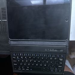 iPad Mini (5th Gen) + Bluetooth Keyboard
