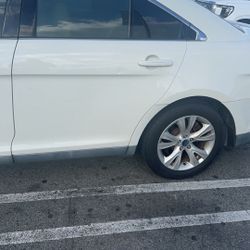 2012 Ford Taurus