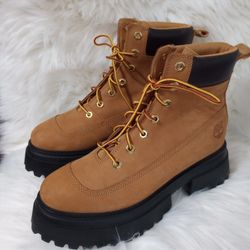 TIMBERLAND WOMEN'S SIZE 10/11 🎄