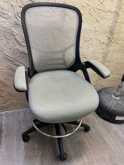 Mesh office chair adjustable - Local Delivery for a Fee - See My Items 😎