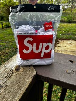 Supreme x Hanes White Crew Socks (1 Pair) Size 6-12 Brand New