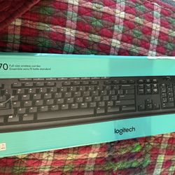 Logitech MK270 Wireless Keyboard and Mouse Combo