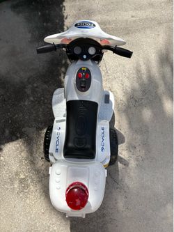 Motorized police tricycle