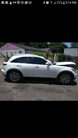 2005 Infiniti fx35 wrecked