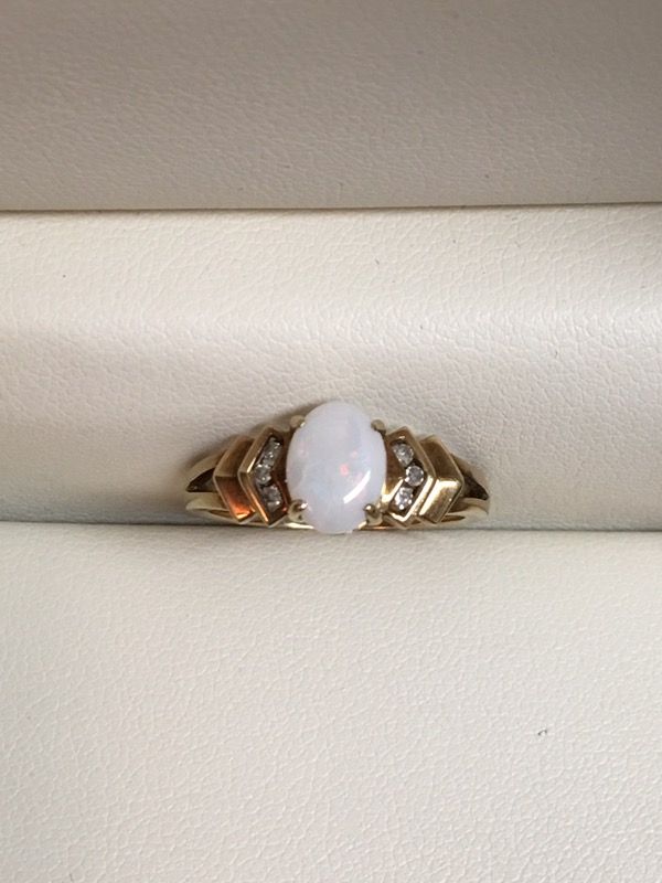 10k Opal ring