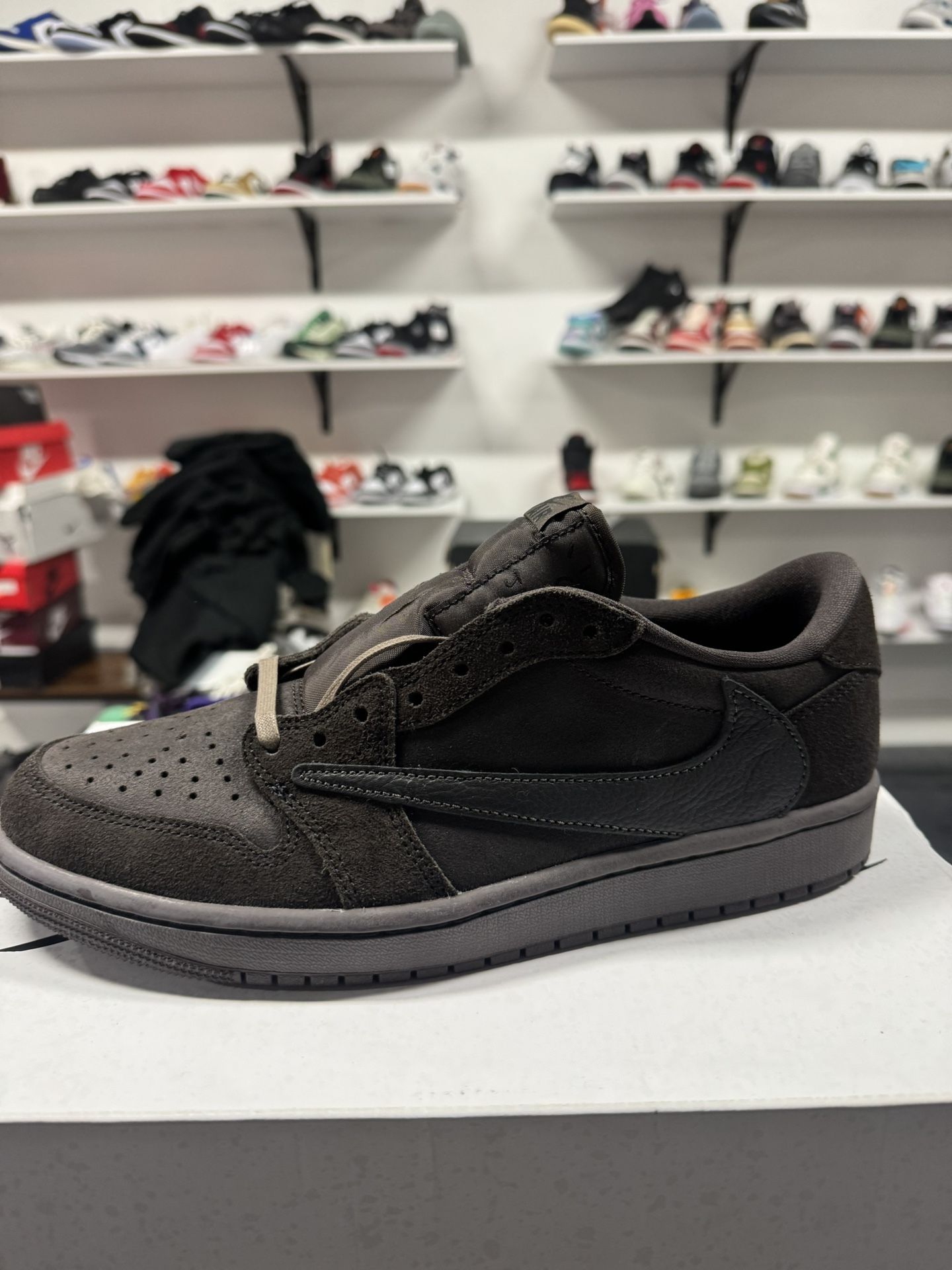 Jordan 1 Low Travis Velvet