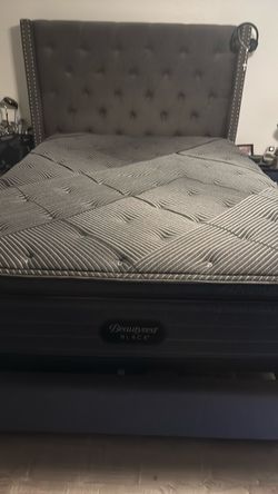 Beautyrest Black queen size mattress🔥