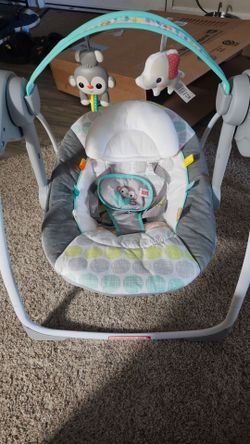 Bright Starts Portable Automatic 6-Speed Baby Swing