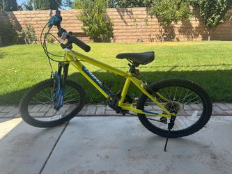 Nishiki Pueblo kids' mountain bike