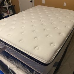 WinkBeds – The WinkBed Mattress | Queen | Luxury Firm | Excellent Condition 