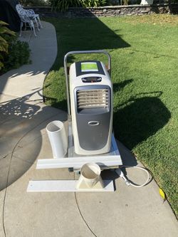 Soleus Air 10,000 BTU Portable AC W/ Attachments