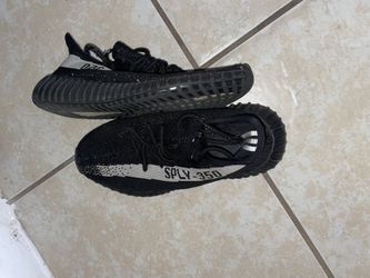 Yeezy Boost 350 V2 Core Black White Oreo