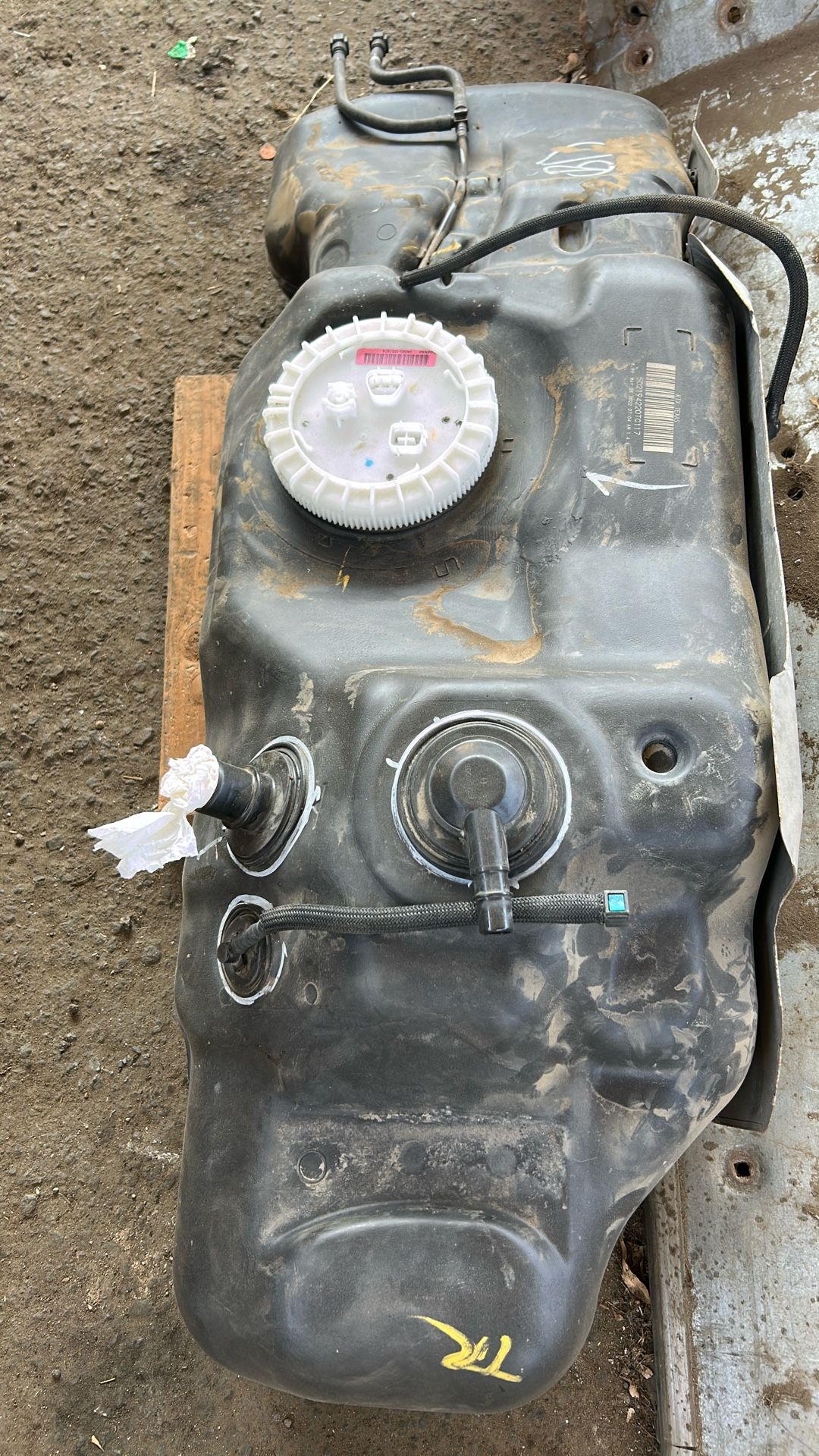 Toyota Tacoma 2022 Fuel Tank With Fuel Pump