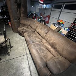 Used Ashley Furniture, 3pc Sectional Couches Recliners 