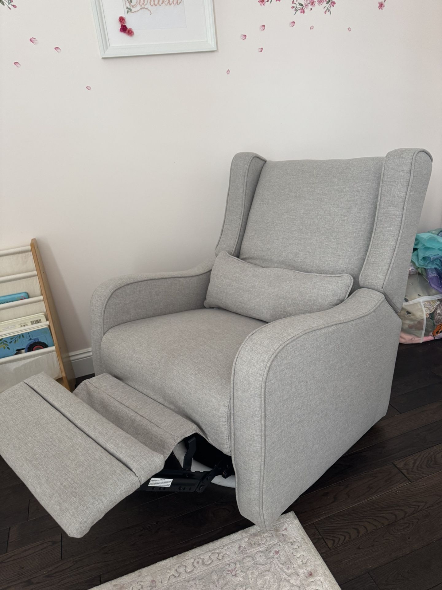 Nursery chair