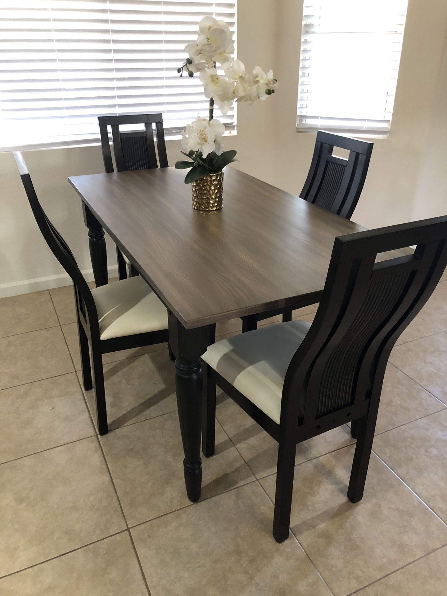 BRAND NEW DINNING TABLE AND 4 CHAIR SET FROM BEST MASTER $190 new in box