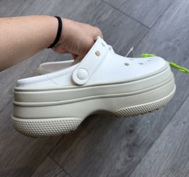 Crocs Classic Stacked Clog  Neutral Color Size 5W Or 3Y
