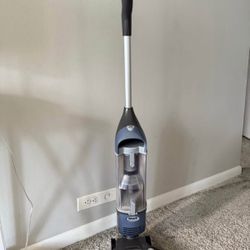 Shark Wireless Vacuum 