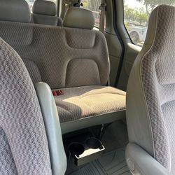 2000 Dodge Caravan