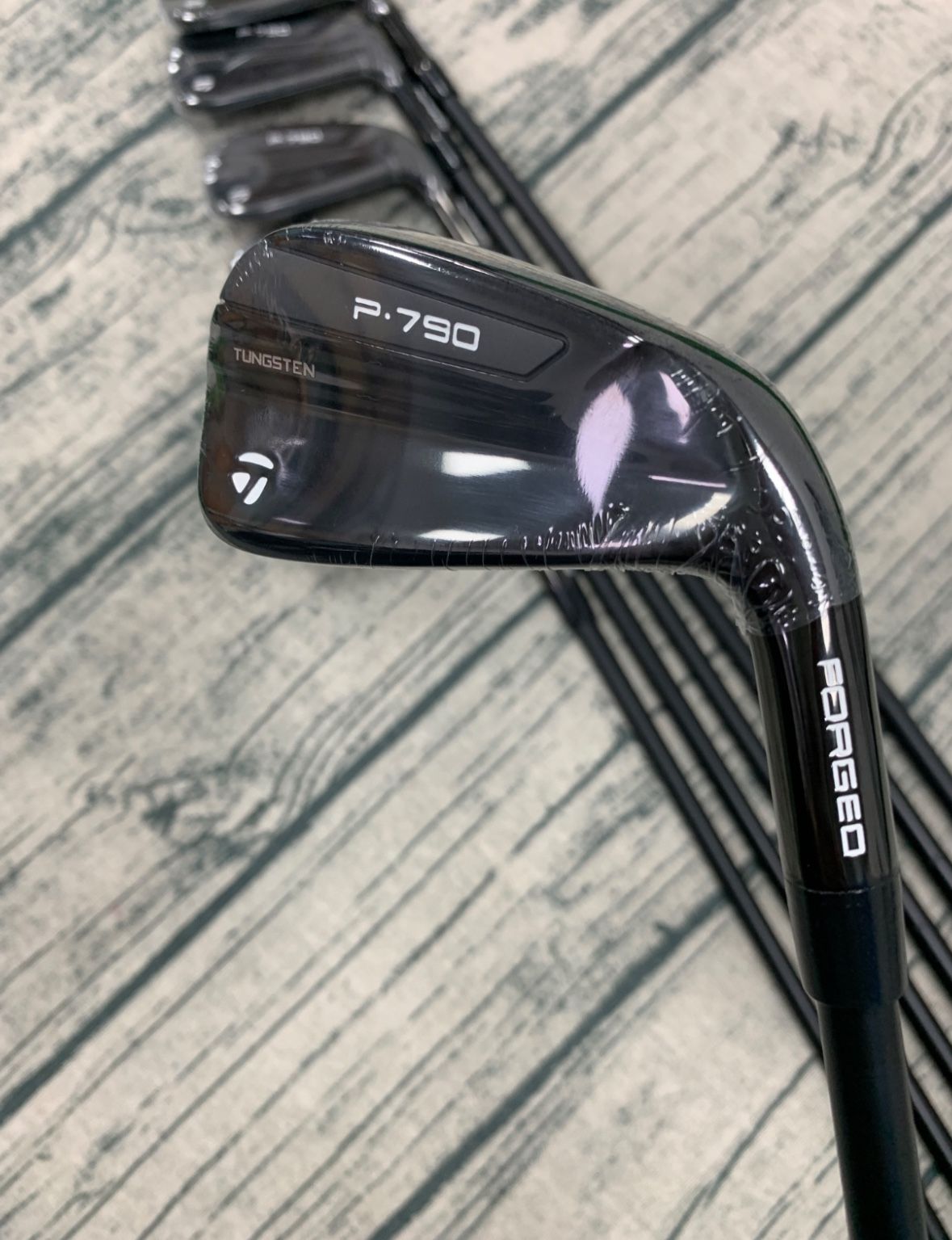 2019 P790 Black Iron Set 4-pw DG S300 Stiff Flex