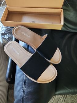 Soda sandals black