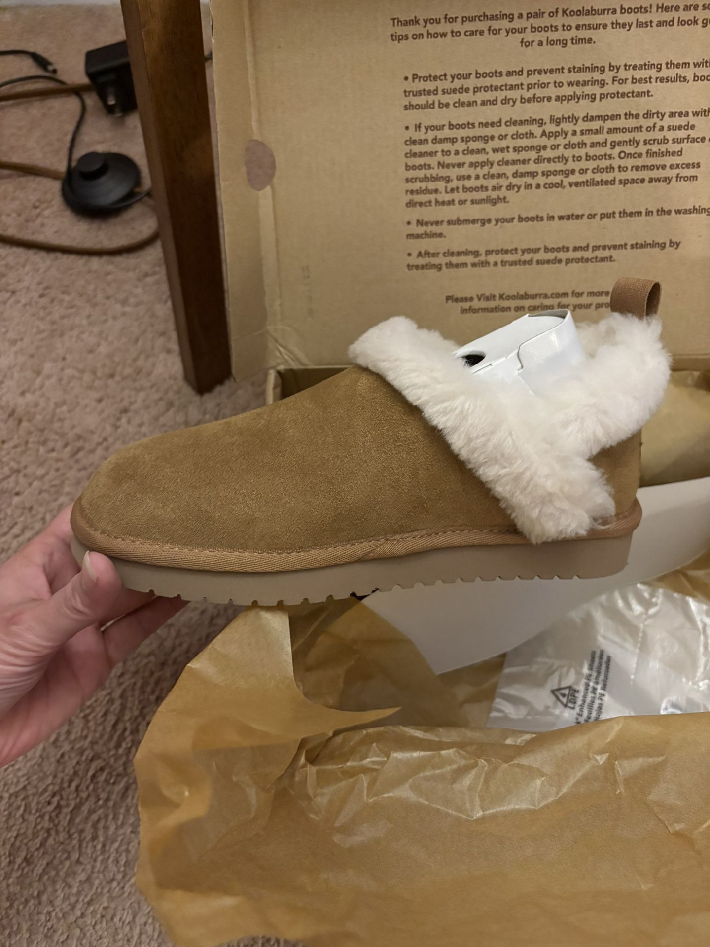 Koolaburra By Ugg Slip On’s