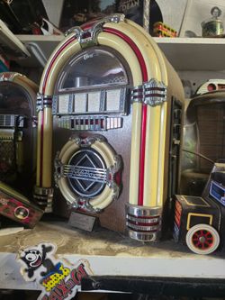 Jukeboxes small medium lsrge $22 and up
