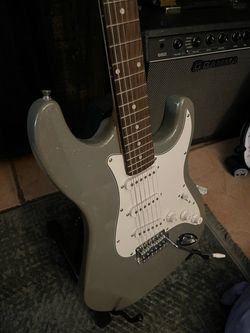 Stratocaster-Style Electric Guitar Silver