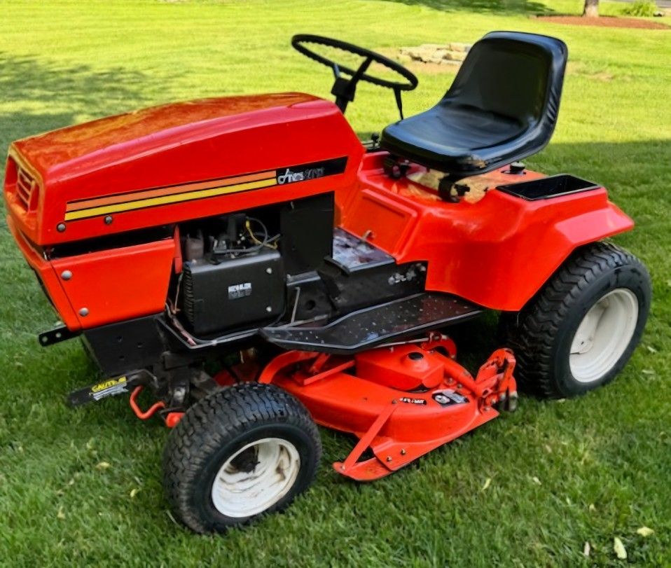 (Price👇$1250.00) VINTAGE ARIENS GT17 TRACTOR / MOWER