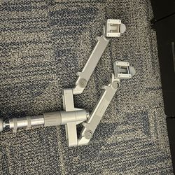 DUAL MONITOR ARM
