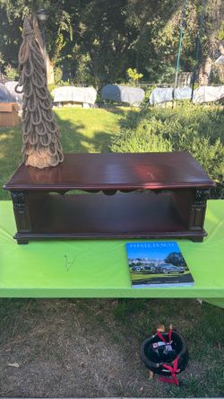 Small low profile TV https://offerup.com/redirect/?o=c3RhbmQuVE9EQVk= ONLY