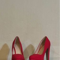 Red Platform Heels Size 6!